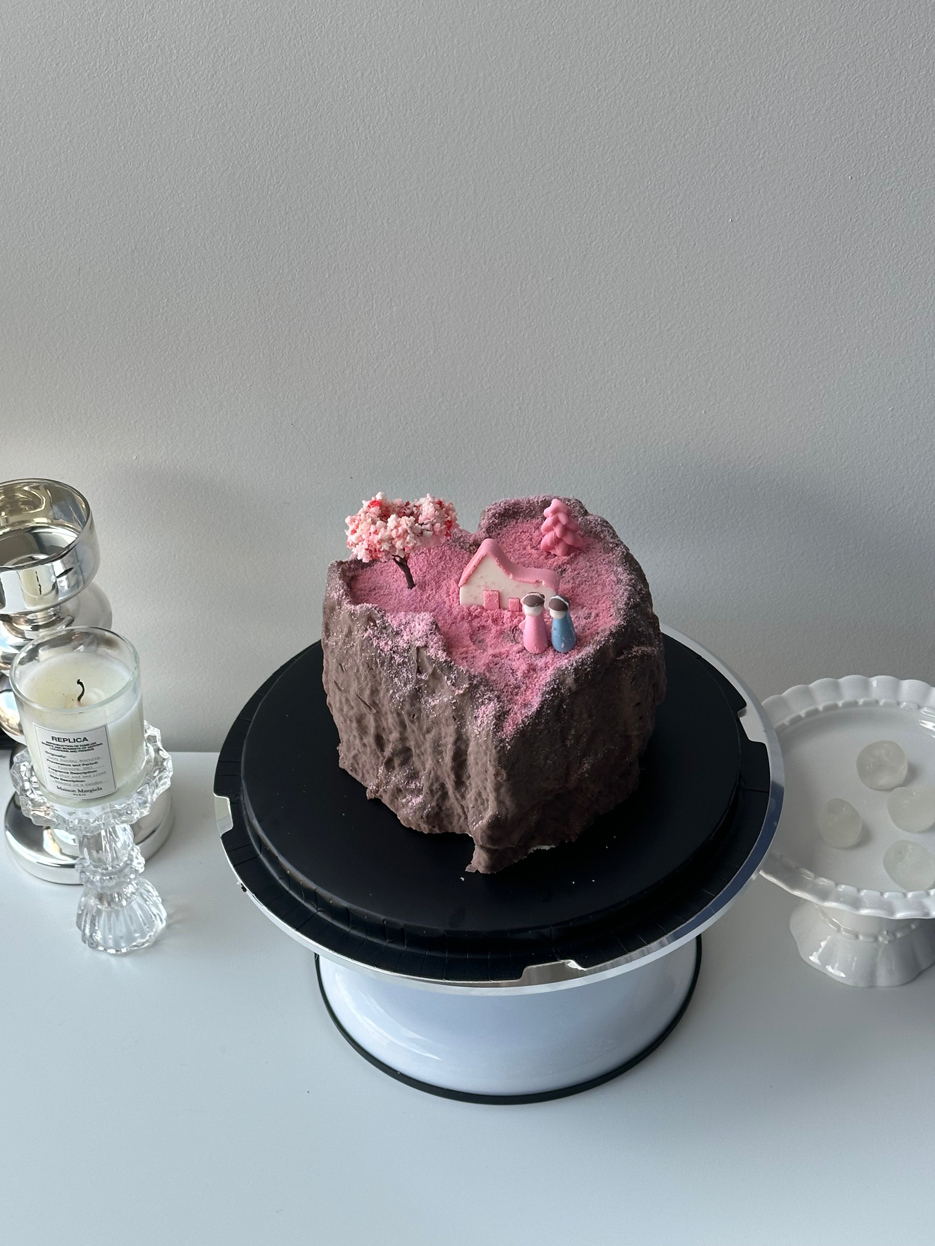 Love Island Cake