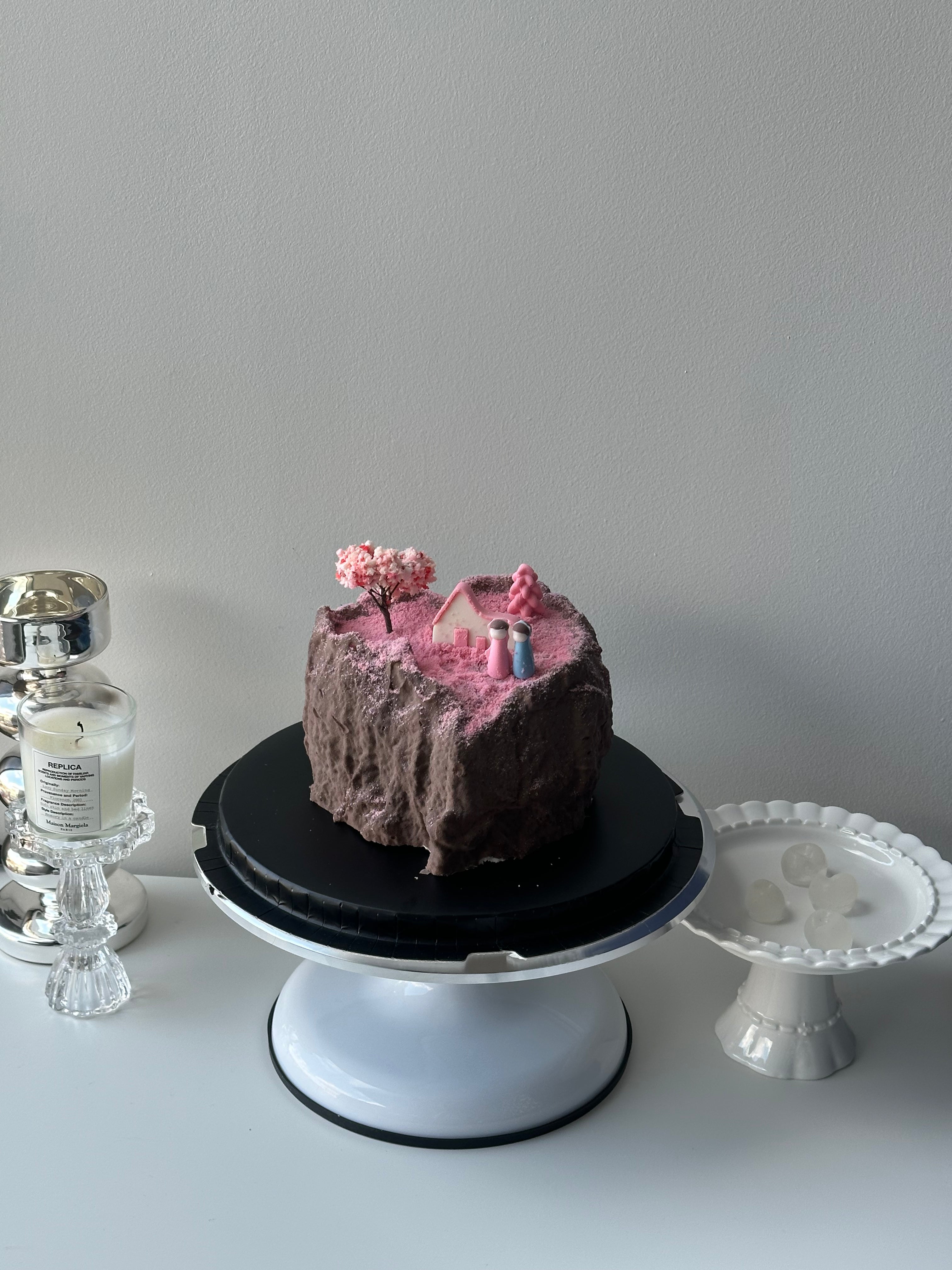 Love Island Cake