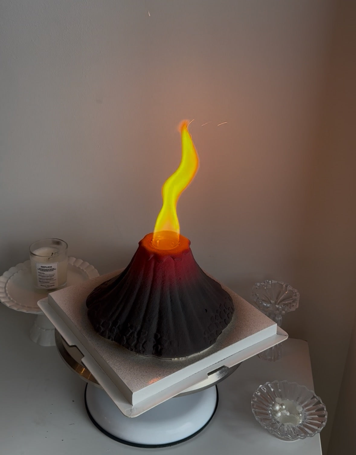 Volcano Effect Cake