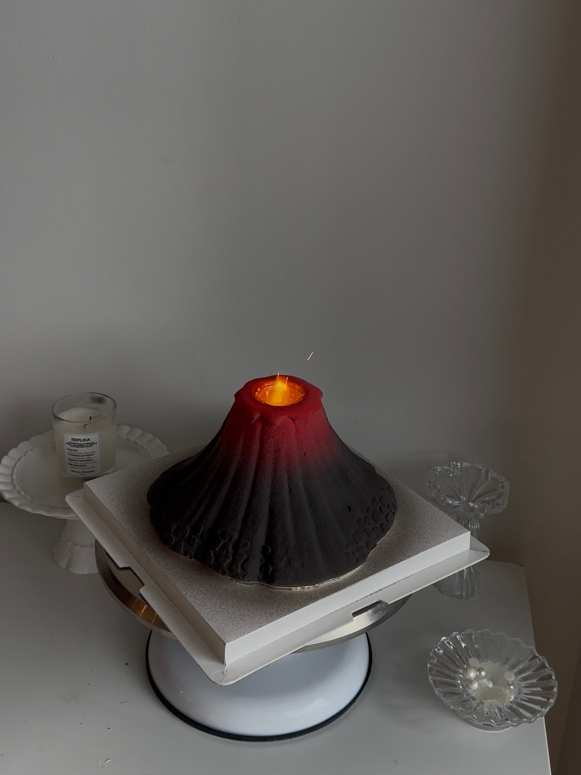 Volcano Effect Cake