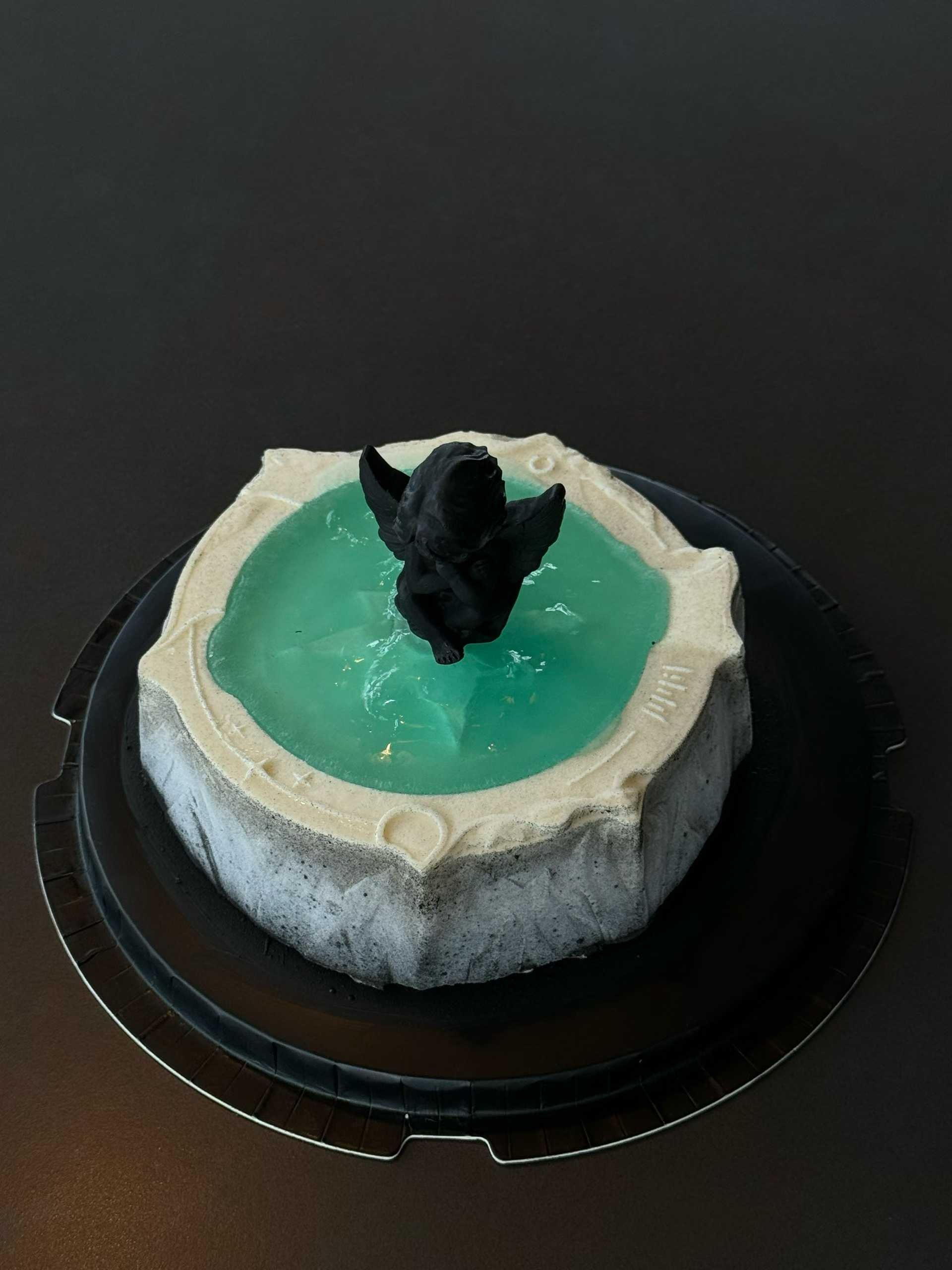 Noir Wishing Fountain